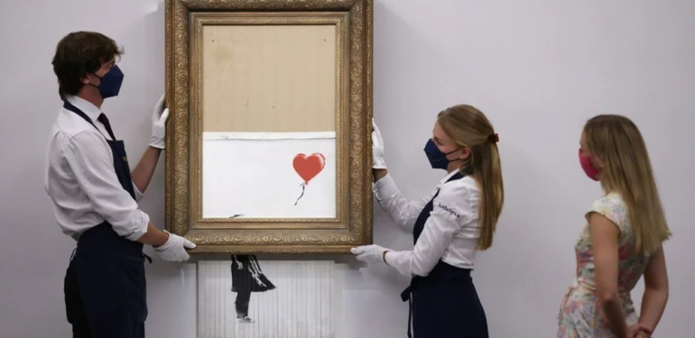 Banksy’nin kendini imha eden Balonlu Kız eseri açık artırmaya çıkıyor