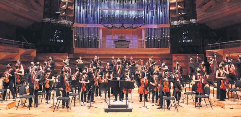 Venezula Simon Bolivar Senfoni Orkestra 2 Konserle İŞ Sanat’ta