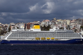 Galataport’da bir dev kruvaziyer gemi...