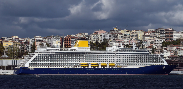 Galataport’da bir dev kruvaziyer gemi…