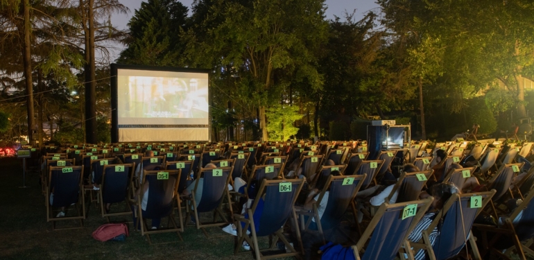Swissôtel’de açık hava sinema keyfi başlıyor. 
