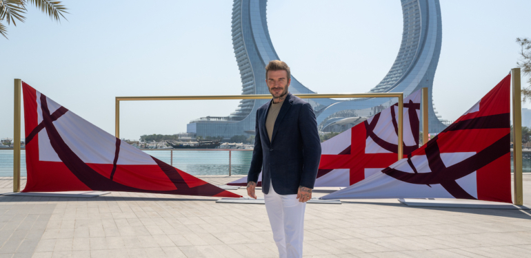 Katar Turizm, “Katar’ın Futbol Kaleleri” Enstalasyon Serisinin ilk fotoğrafı David Beckham’dan