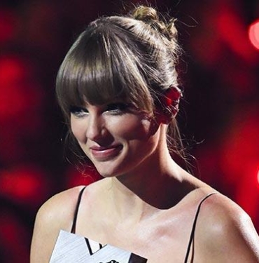 Taylor Swift,  2022 MTV Avrupa Müzik Ödülleri’nin kraliçesi oldu