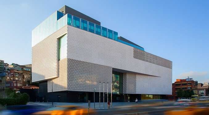 Arter, çağdaş insana yakşır çağdaş sanat müzesi büyük beğeni topluyor