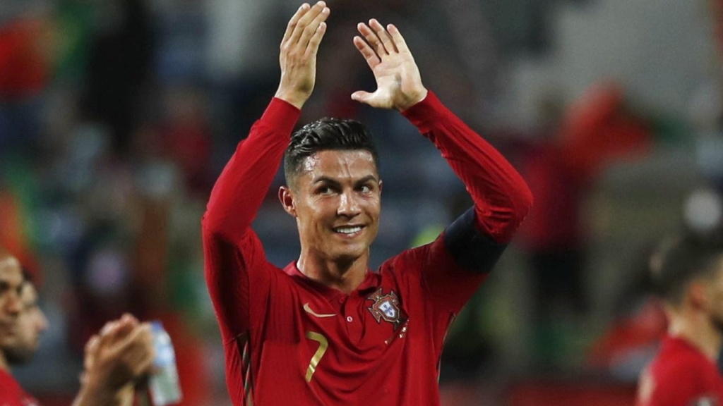Cristiano Ronaldo'dan yeni dünya rekoru