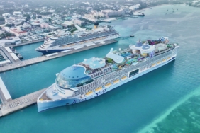 Titanik’ten 5 kat büyük kruvaziyer dünyanın en büyük transit limanına demir attı