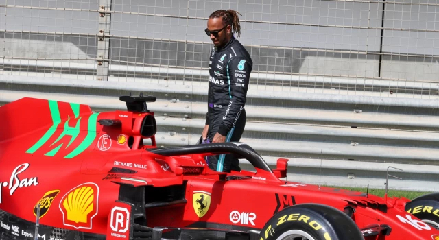 Lewis Hamilton, Ferrari’ye transfer oldu. Şirketin değeri 7 milyar dolar arttı