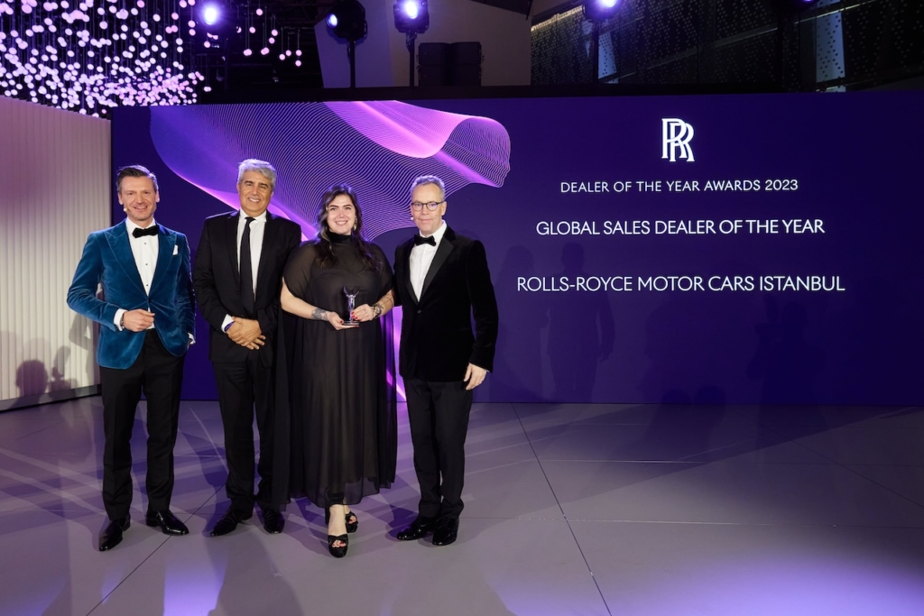 Rolls-Royce Motor Cars İstanbul’a global yılın bayisi ödülü