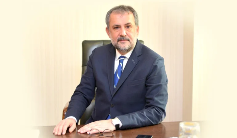 Erdoğan’ın kitabını yazan Mehmet Emin Birpınar, üçüncü koltuğu kaptı