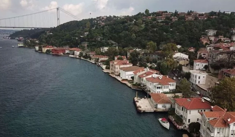 İstanbul Boğazı’ndaki 366 yalıdan 100’e yakını sahibinden satılık