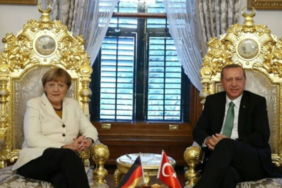 Angela Merkel, kitabında Erdoğan’ın 'Altın varaklı taht'ını yazdı