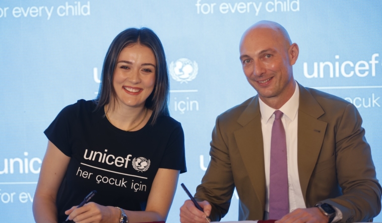 Millî Voleybolcu Zehra Güneş, UNICEF Türkiye çocuk hakları savunucusu oldu