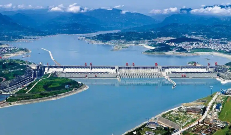 Çin’in Yarlung Tsangpo Nehri’nde Dev Baraj Projesi
