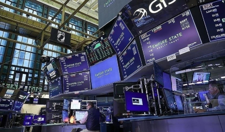 Küresel Piyasalarda Noel Tatili Öncesi Yön Arayışı