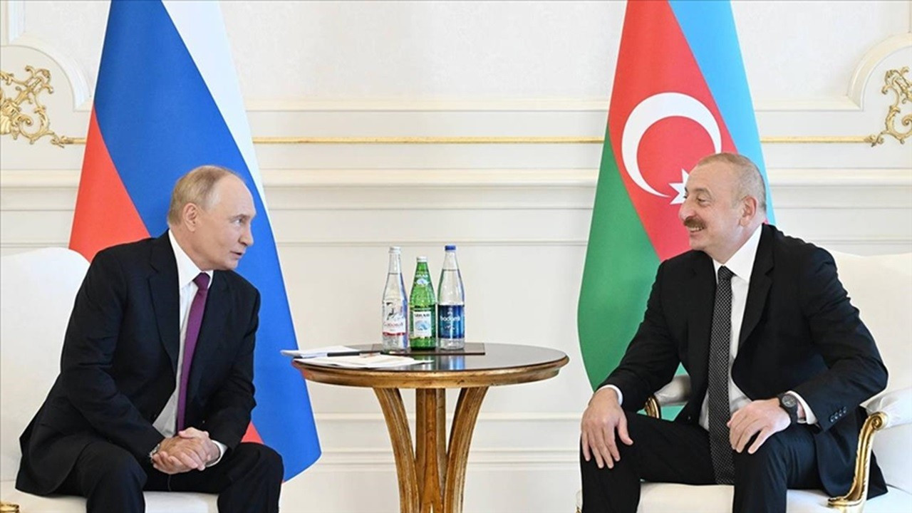 putin-ve-aliyev-kazakistandaki-ucak-kazasini-gorustu-muqa3EhA.jpg