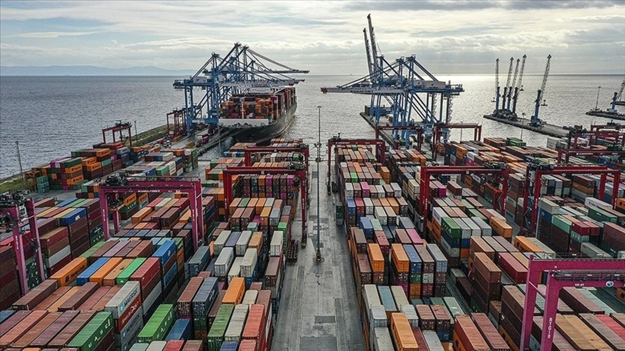 ticaret-bakanligindan-damping-sorusturmalari-akrilik-elyaf-ve-yassi-celik-urunleri-9Jn42v8H.png