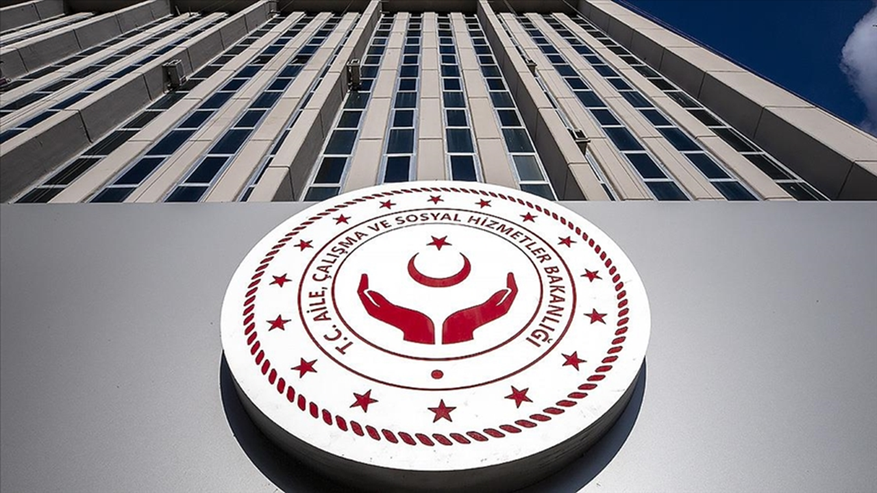 aile-ve-sosyal-hizmetler-bakanligi-2025-yili-yatirim-programi-aciklandi-WQ3dhTYm.png