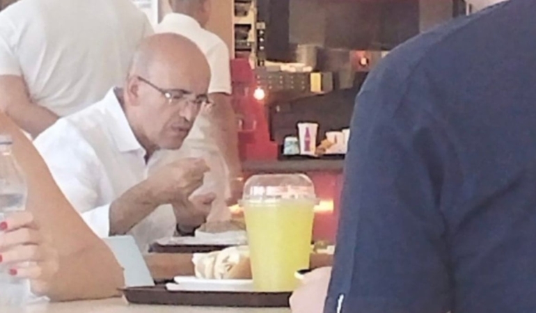 Bakan Şimşek’in Kumpir Yemeği ve Fiyat Artışları