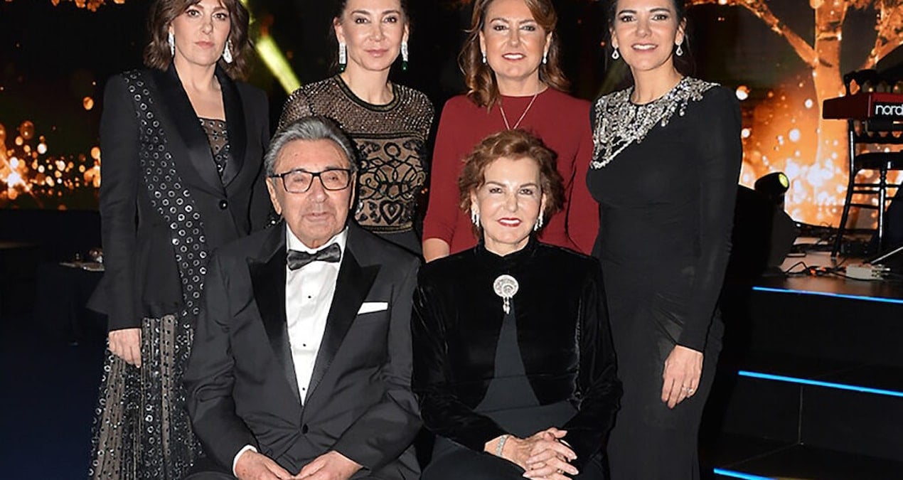 begumhan-dogan-faralyali-yonetim-kurulu-baskanligini-hanzade-dogana-devrediyor-ZUPxzadF.jpg