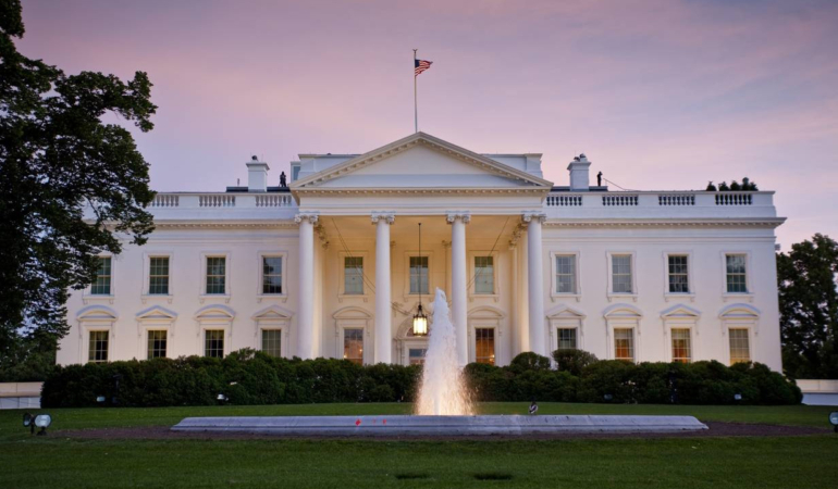 Beyaz Saray’dan Federal Hibeler ve Kredilere Geçici Durdurma Kararı