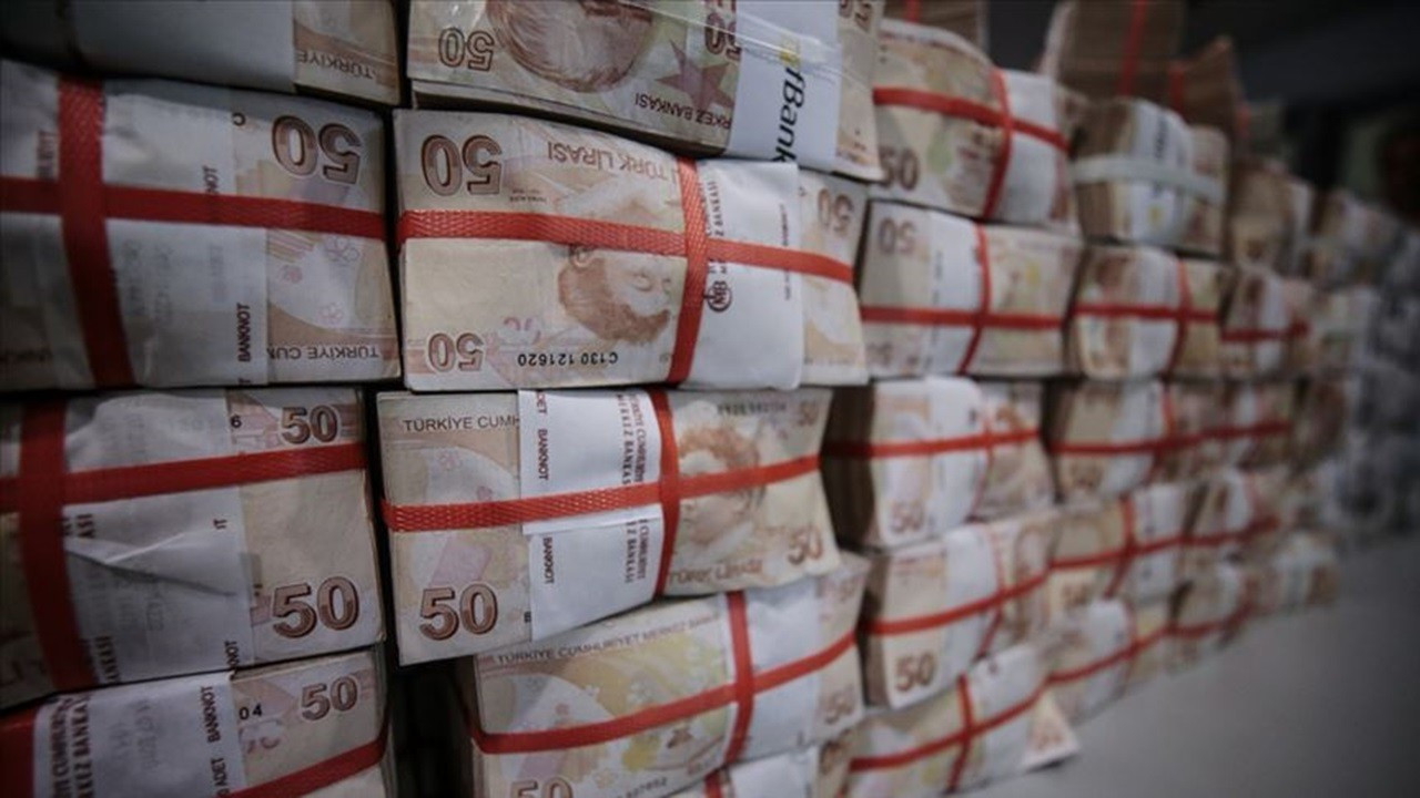 hazine-ve-maliye-bakanligindan-49-milyar-lira-borclanma-ihalesi-S37m4Vad.jpg