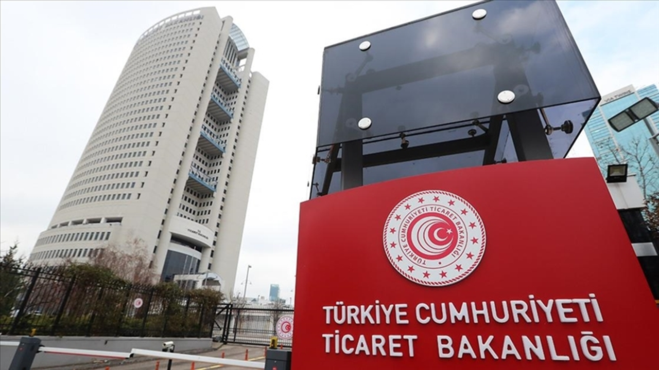 ticaret-bakanligindan-gumruk-genel-tebliginde-onemli-degisiklikler-AssfkVsF.png