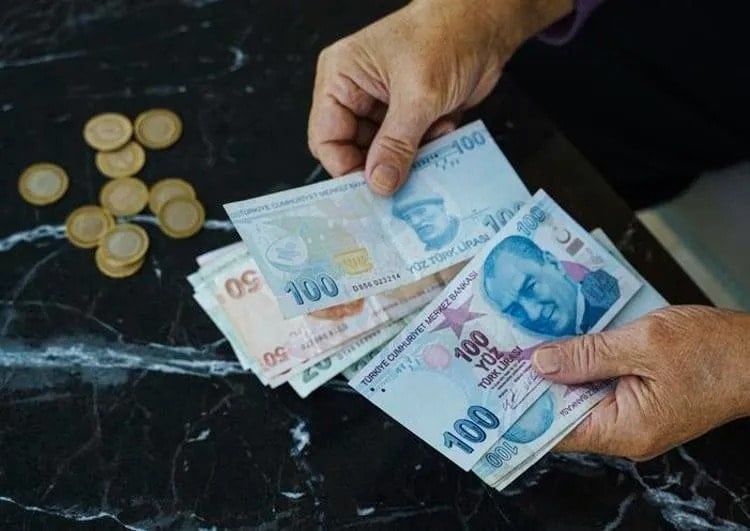 Türkiye Cumhuriyet Merkez Bankası'nın Faiz İndirimleri ve Mevduat Oranları