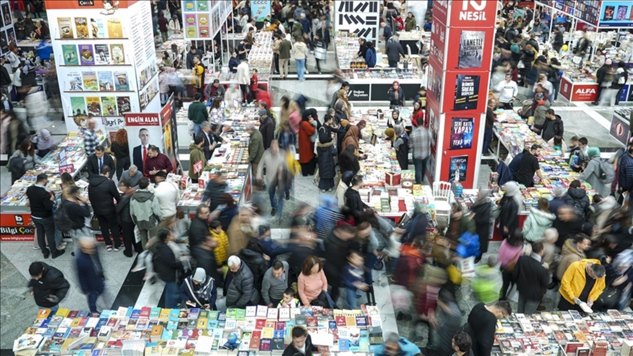 turkiye-yayincilik-sektorunde-buyume-egilimi-ve-egitim-yayinlari-CAcfhXEb.jpg