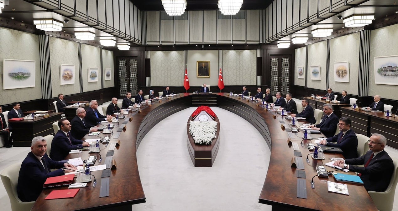 turkiyede-emekli-ve-memur-zamlari-beklentisi-XY95fsWX.jpg
