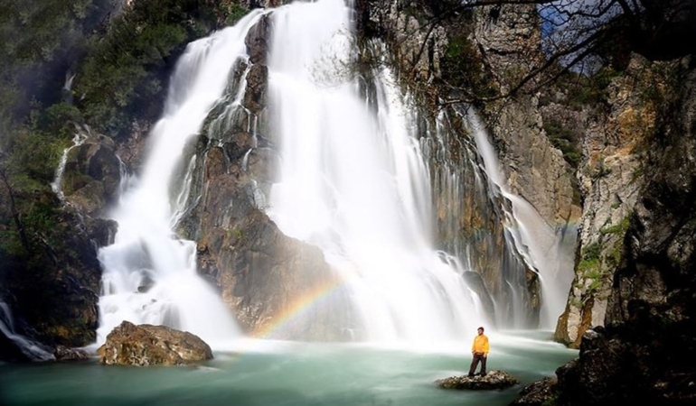 Uçansu Şelalesi: Doğanın Gizli Cenneti