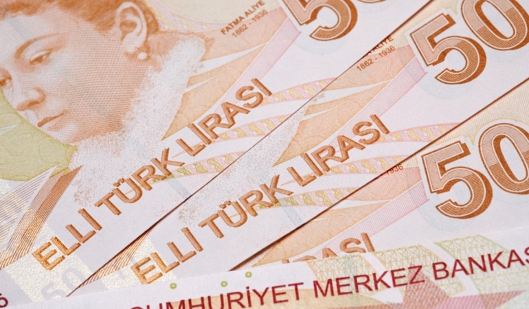 50 lira banknotlar piyasada eriyip gidiyor