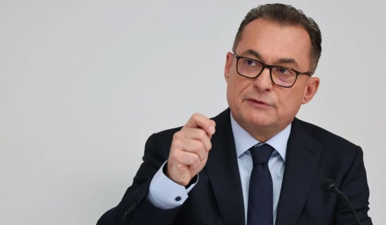 “AMB yetkilileri faiz konusunda açıkça tartışmayı bırakmalı”