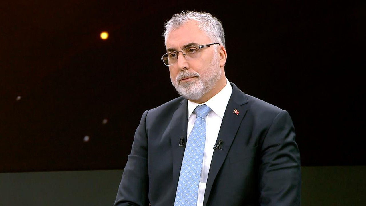 bakan-isikhan-istihdam-edilenlerin-sayisini-ve-isgucumuzu-artirmak-icin-yenilikci-politikalarimizi-surdurecegiz-l2QCzeVz.jpg