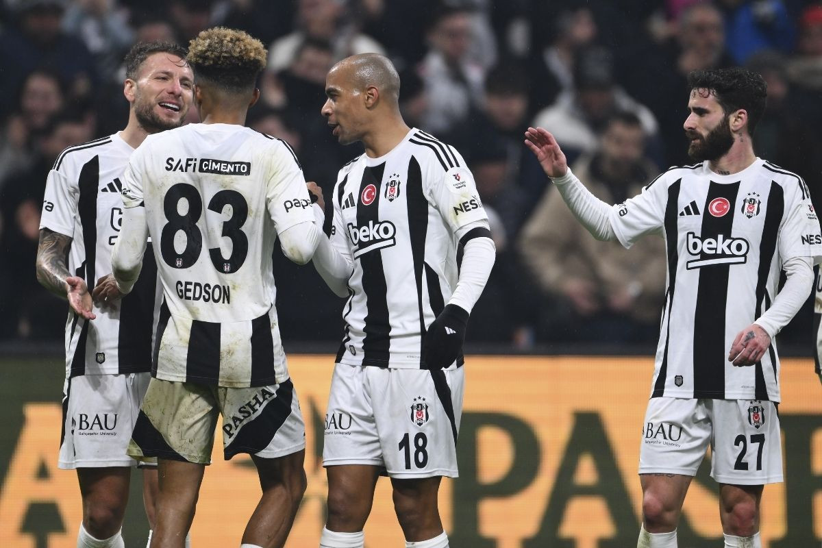 besiktas-ikinci-yarida-buldugu-gollerle-trabzonsporu-maglup-etti-VH7Pme3J.jpg