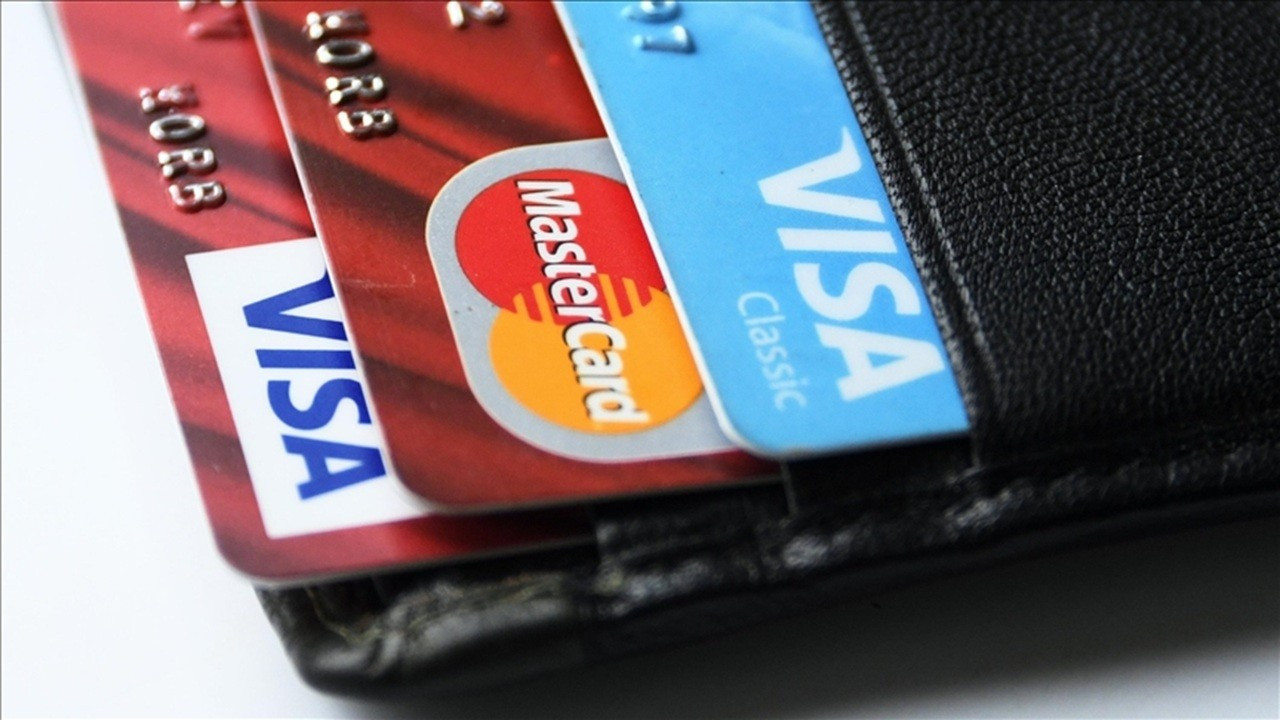 rusya-visa-ve-mastercardin-geri-donusunu-bekliyor-bATZc3eE.jpg