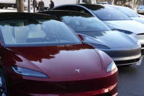 teslanin-piyasa-kiymeti-avrupada-satislarin-dusmesiyle-1-trilyon-dolarin-altina-indi-rbIjvfJ6.jpg