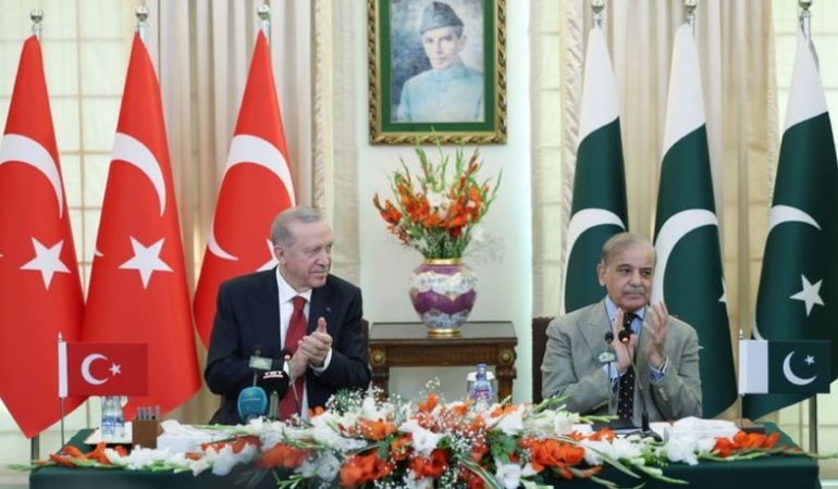 Türkiye ile Pakistan ortasında 24 mutabakat imzalandı