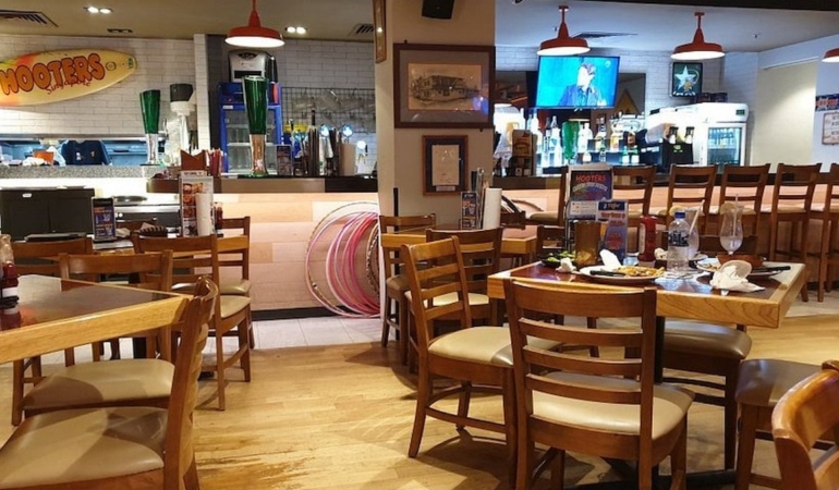Ünlü restoran zinciri Hooters, iflasın eşiğinde