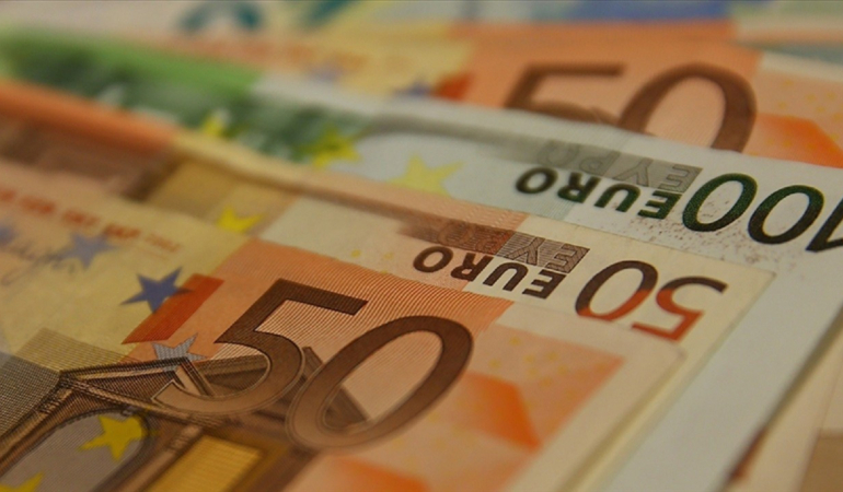 AB, ocakta dış ticaret açığı verdi