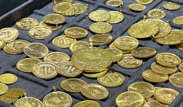 ALTINDA SON DURUM: Gram altın kaç TL oldu? Altın fiyatları ne kadar? (25 Mart 2025)