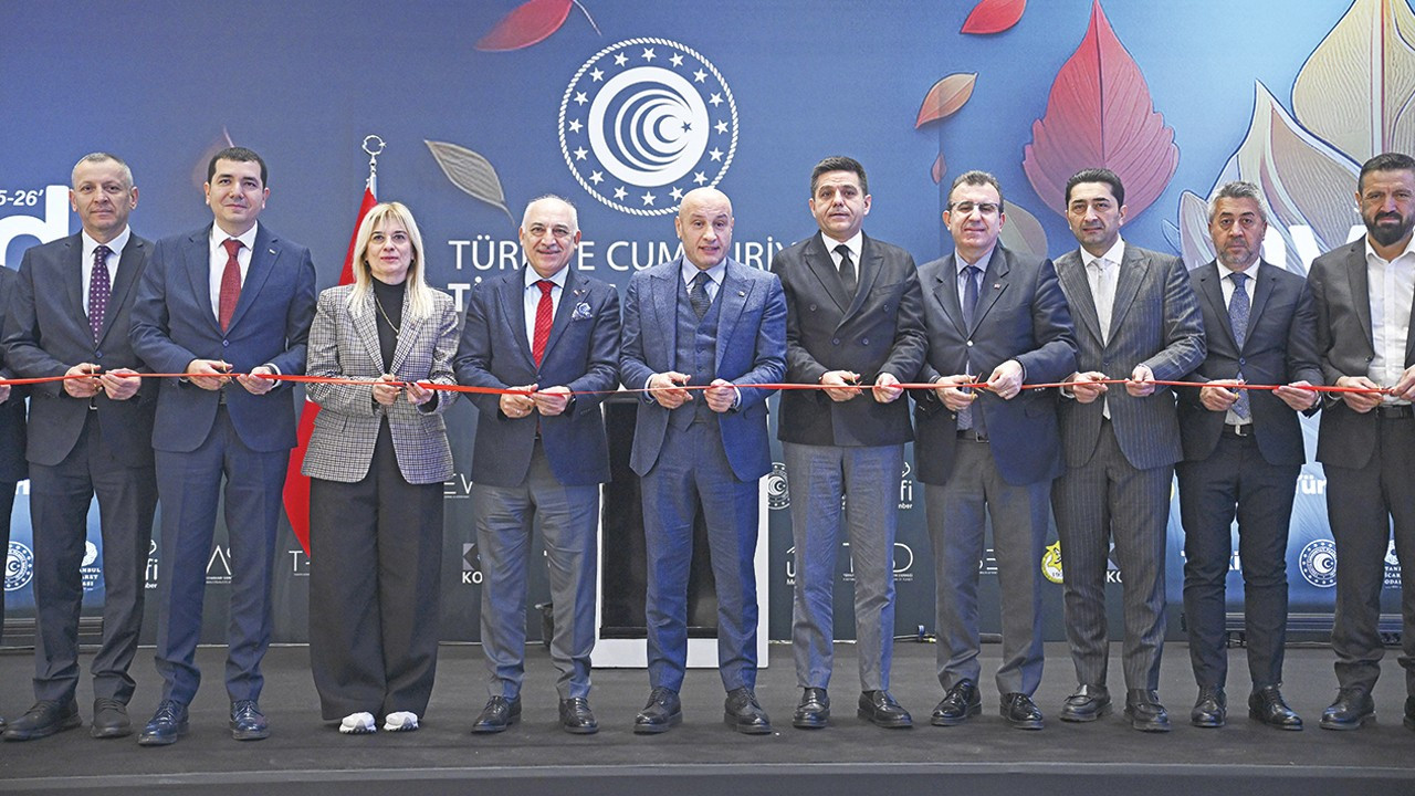 ayakkabida-yuzde-10-ek-vergi-ithalati-kesemedi-W9dsDOYh.jpg