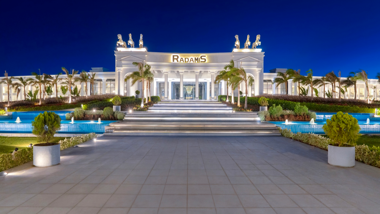 enrique-iglesias-3-mayis-2025te-rixos-radamis-sharm-el-sheikhte-xPXwNBal.png