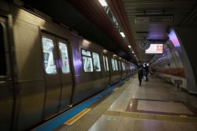 istanbulda-metro-sinirinda-kimi-duraklar-kapatildi-2f7kGLDF.jpg