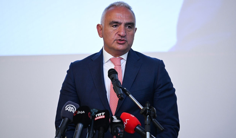 Mehmet Nuri Ersoy: Turizmde 2025 yılı hedefi 64 milyar dolar gelir