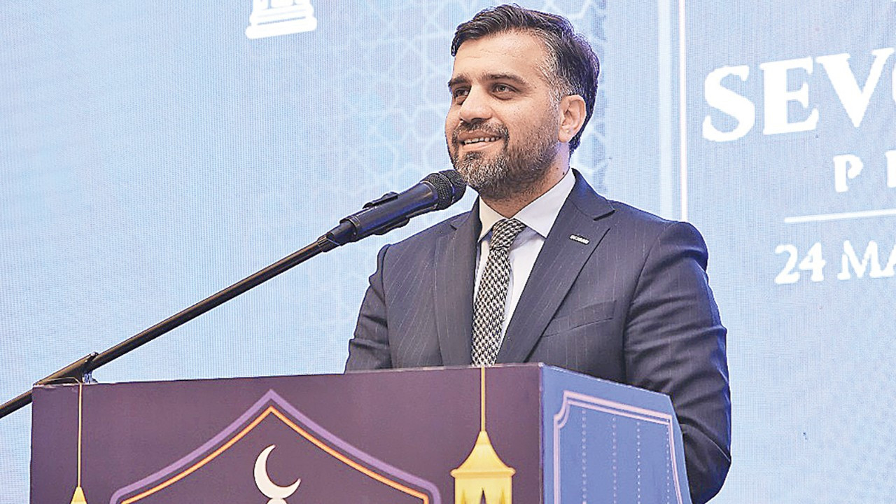 musiad-mersin-iftar-yemeginde-cocuklarla-bulustu-cRWwJMQD.jpg