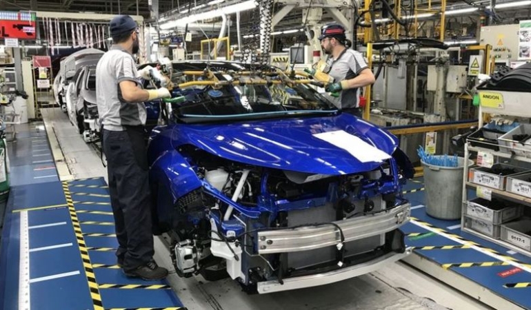 Otomotiv satışlarında düşüş ivmesi sürüyor