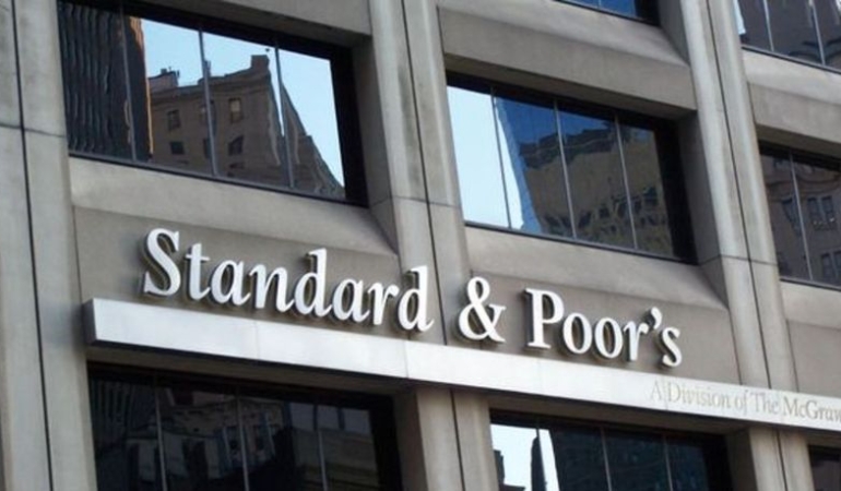 S&P, Fransa’nın kredi notu görünümünü negatife çevirdi