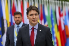 trudeau-kanada-da-bugunden-itibaren-yuzde-25-gumruk-vergisiyle-karsilik-verecek-n7NMWSPp.jpg