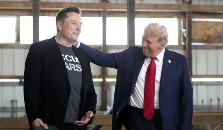 Trump, payları düşen Tesla’ya dayanak emeliyle Tesla araba alıyor