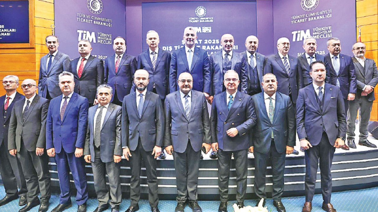 turkiyenin-subat-ihracati-dondu-2fx4fMPu.jpg